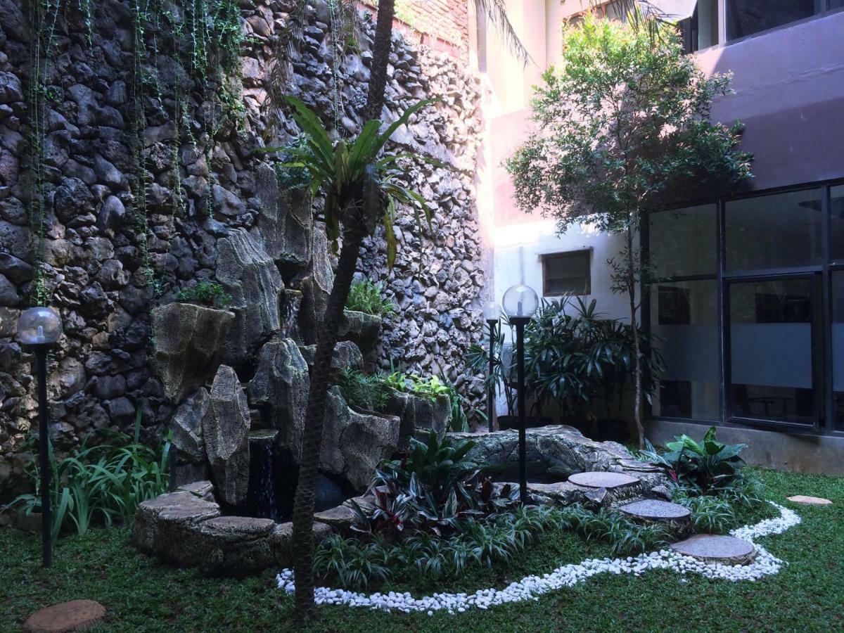 Hotel Nusantara Indah Syariah Dżakarta Zewnętrze zdjęcie